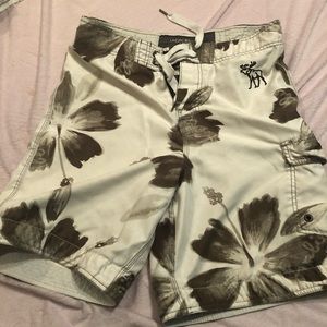 Abercrombie Men’s Swim Trunks size 30.